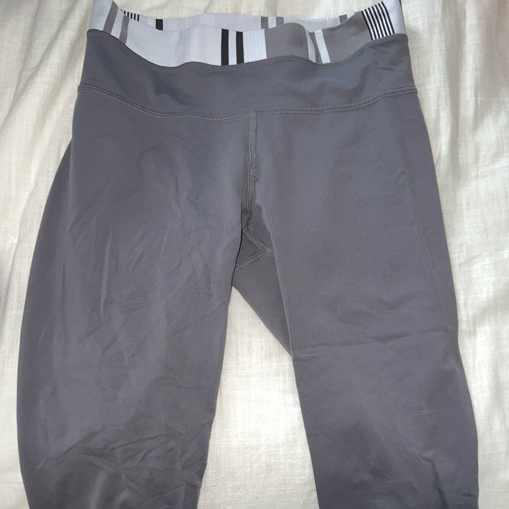 Lulu Cropped Leggings
